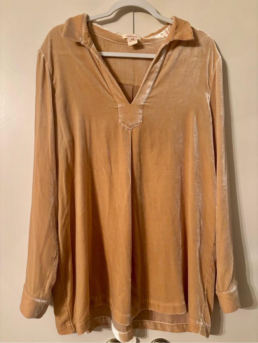 Sundance Velvet V-Neck Tunic in Gold Size L